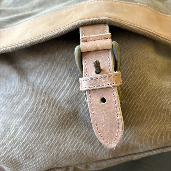 LL Bean Vintage Leather and Tan Canvas Messenger Crossbody Laptop Bag - Picture 3 of 14